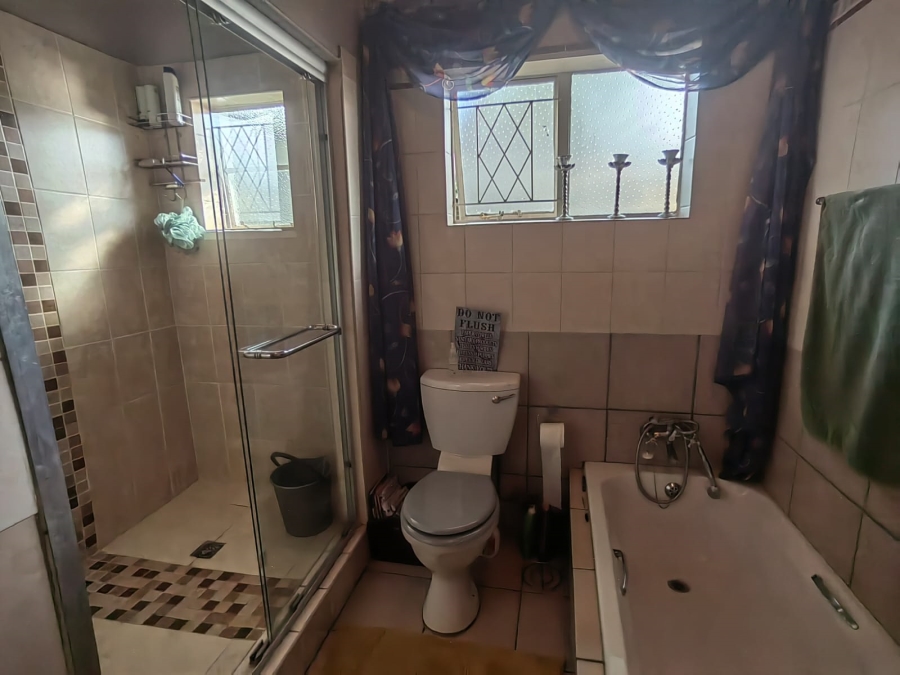 9 Bedroom Property for Sale in Parys Free State